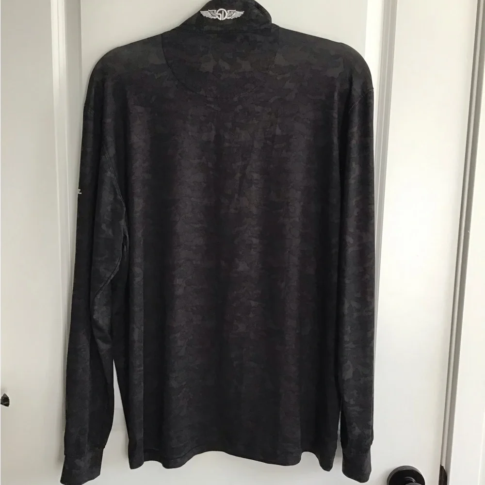 Straight Down sleek black